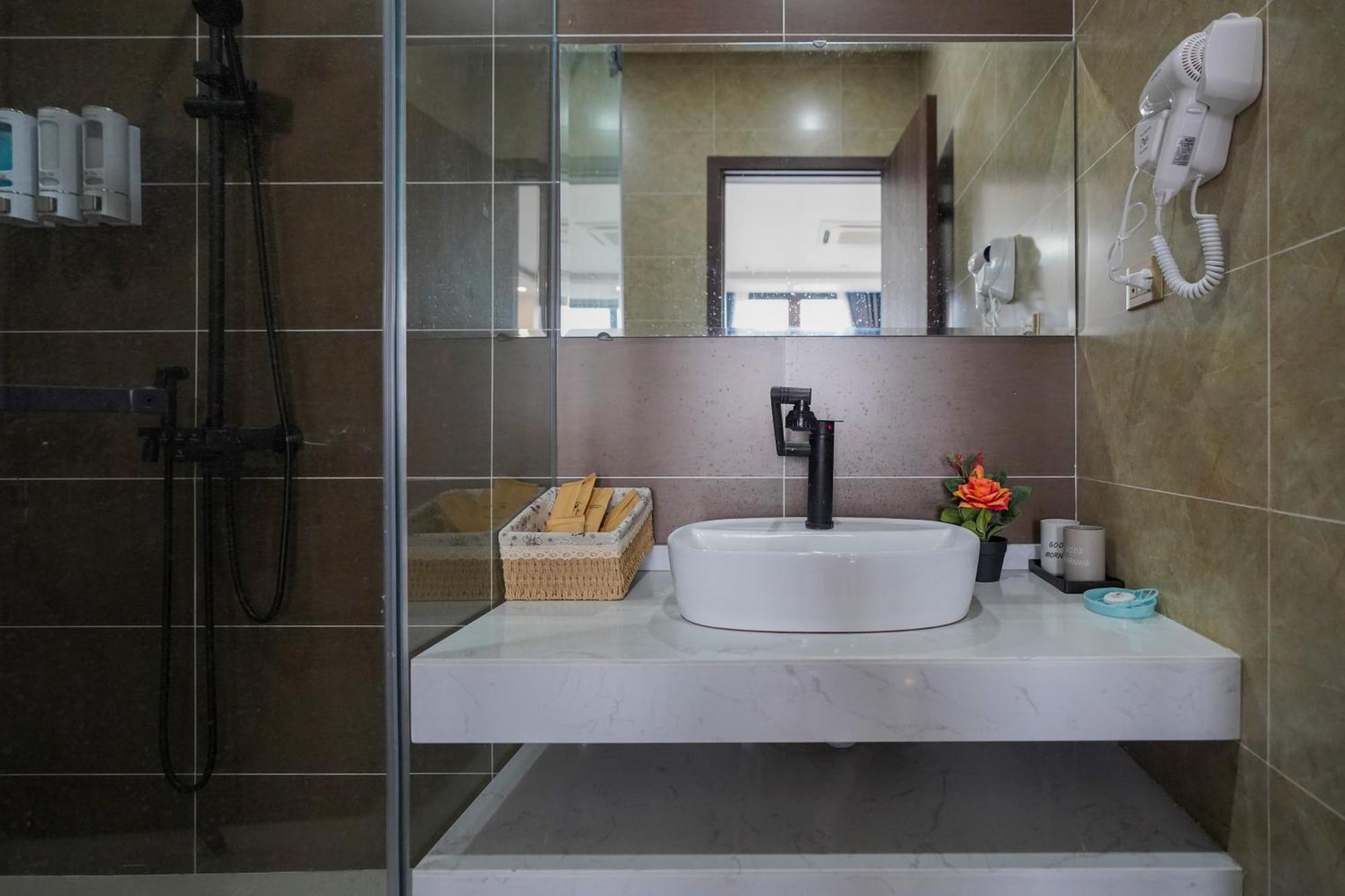 Golden Joy Hotel Hai Phong Buitenkant foto